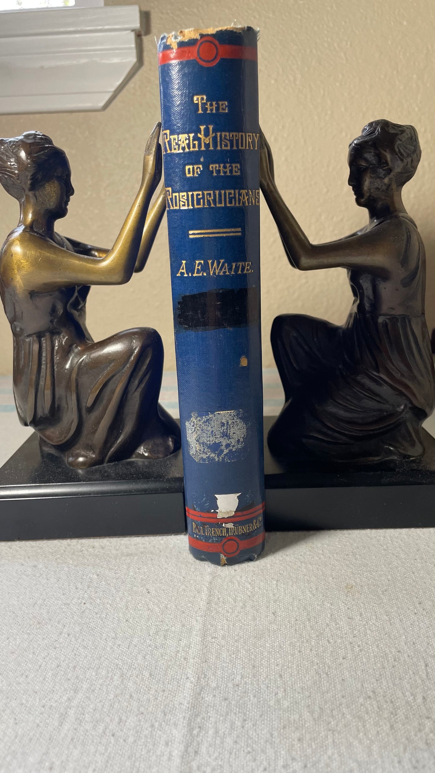 1889. A.E. Waite. The Real History of the Rosicrucians.