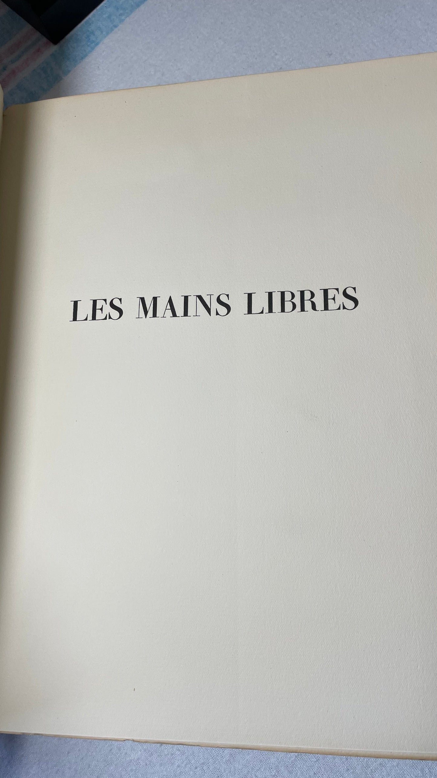 1937. Man Ray. Paul Eluard. Les Mains Libres