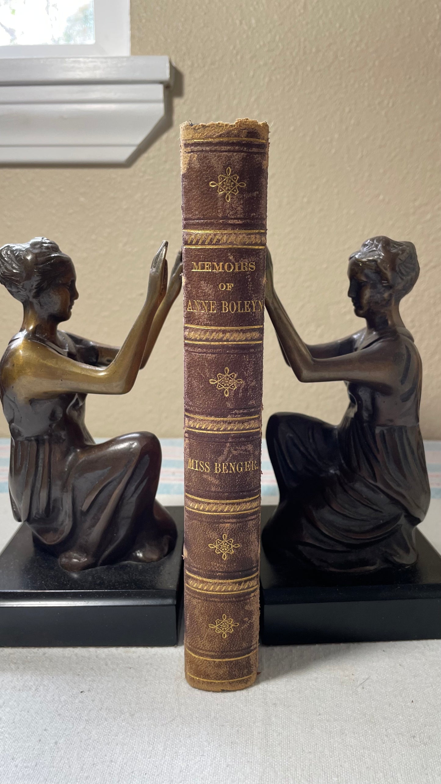 1822. Miss Elizabeth Benger. Memoirs of the Life of Anne Boleyn, Queen of Henry VIII