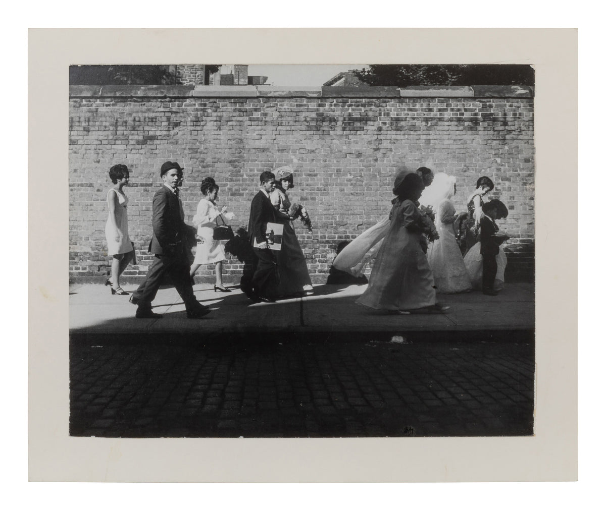 Leon Levinstein — Four works, including 2nd Ave. and Lower East Side Bridal Party — historical auction photograph 5
